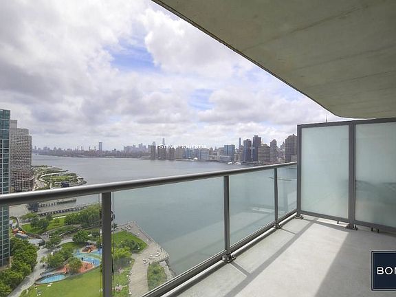 4th image of 4610 Center Blvd APT 1104