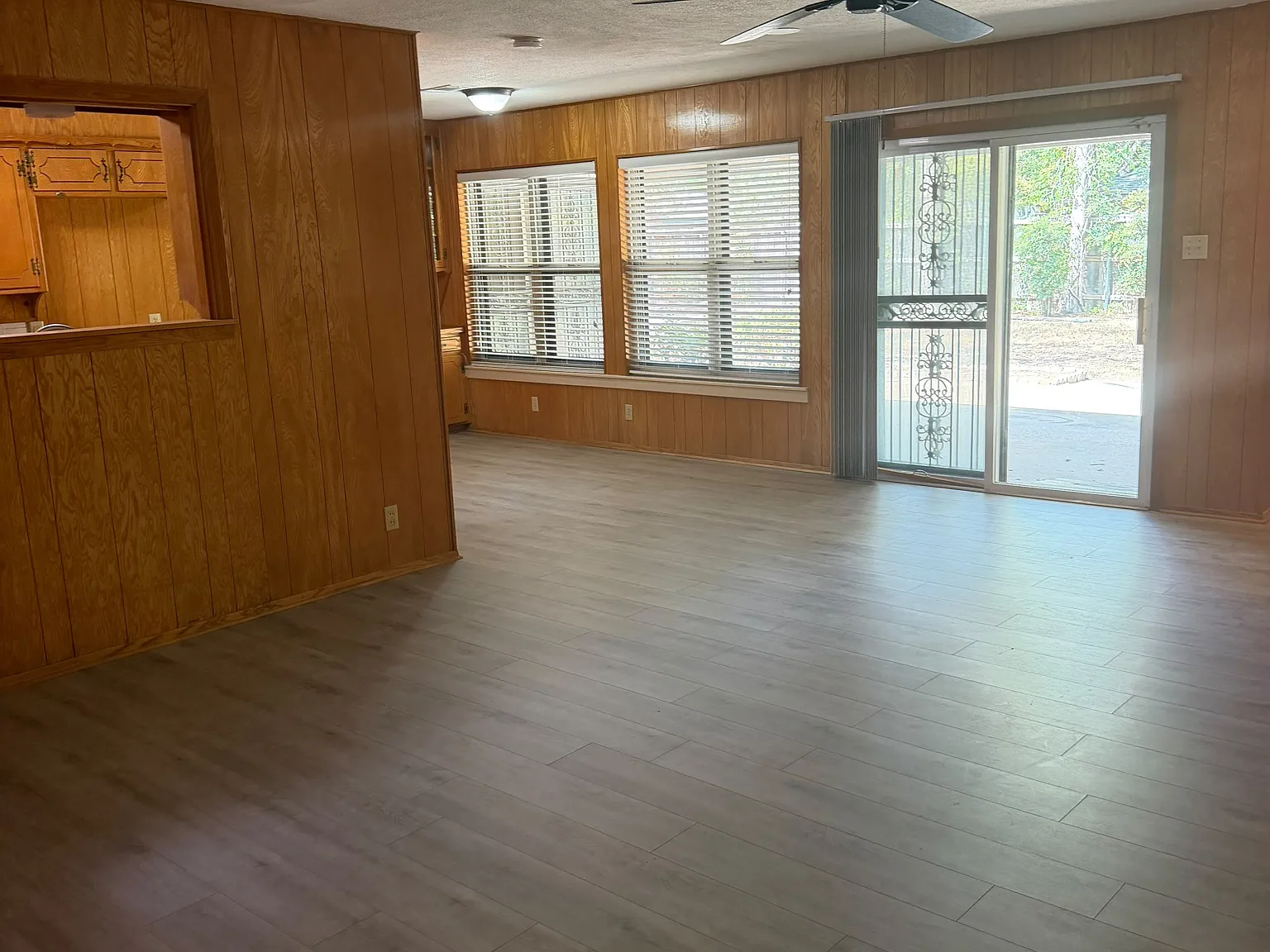 832 Overhill Drive - 1 — Photo 4