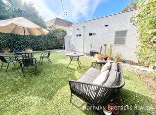 320 N Burlington Ave #A, Los Angeles, CA 90026