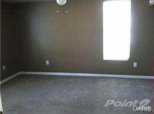 408 N 5th St, Elsberry, MO 63343