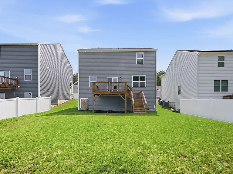 560 Country Oak Dr — Photo 4