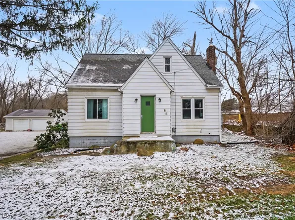 86 Southeast Ave, Tallmadge, OH 44278