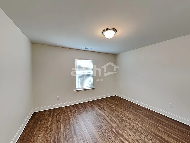520 Slew Dr — Photo 22