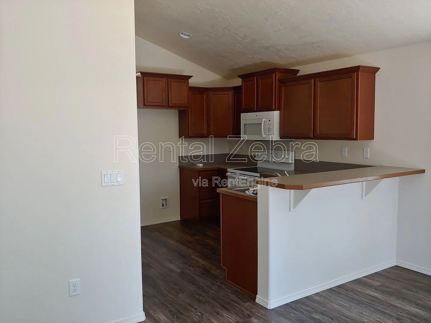 1 bed, 1.0 bath, 600 sqft, $1,850 — Photo 2