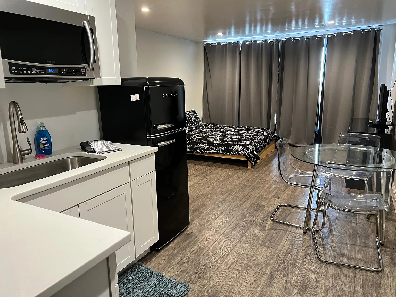 1 bed, 336 sqft, $1,795 — Photo 2