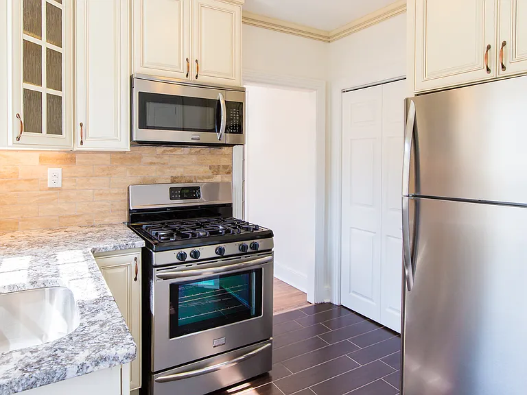 35 S State St #1 — Photo 11