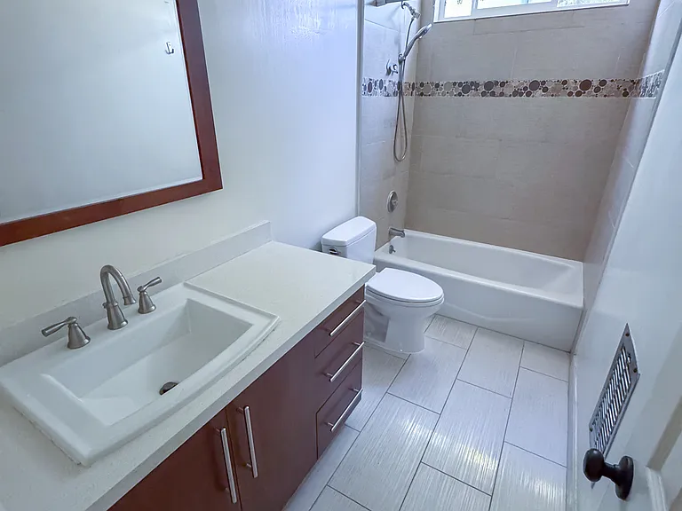 1450 Harvard St #3 — Photo 13