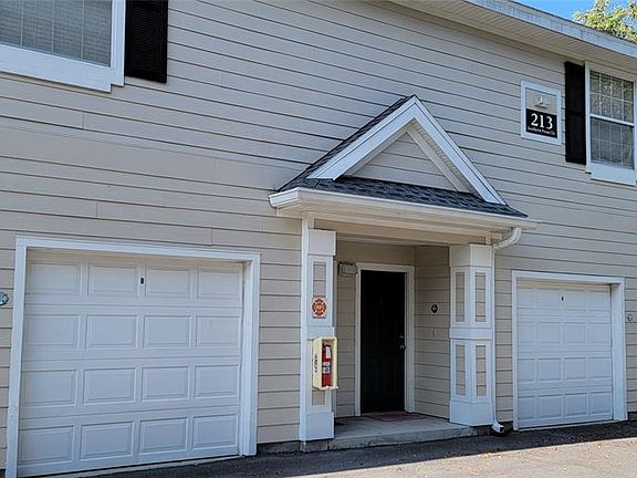 3rd image of 213 Southern Pecan Cir Unit 101