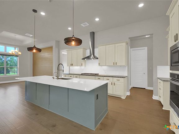 4th image of 3901 Stanyan Dr