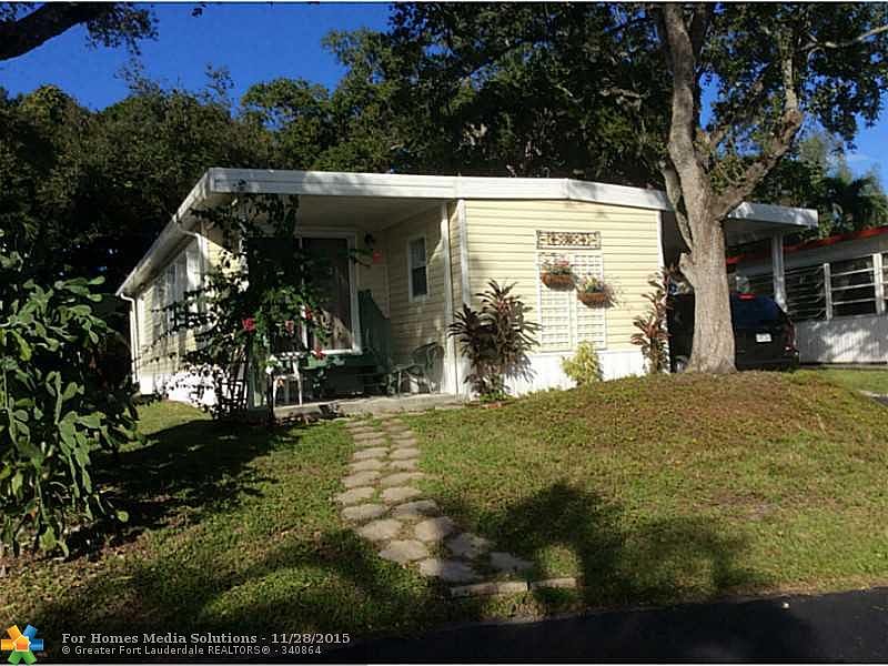 1st image of 121 Eleuthera Dr #121