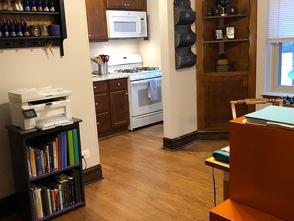 4th image of 714 Lee St APT 5