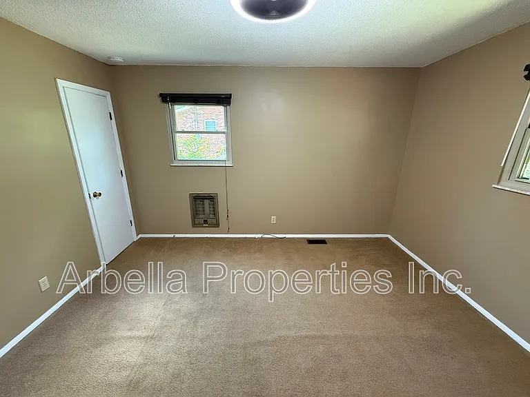 2708 Granbrook Dr — Photo 11