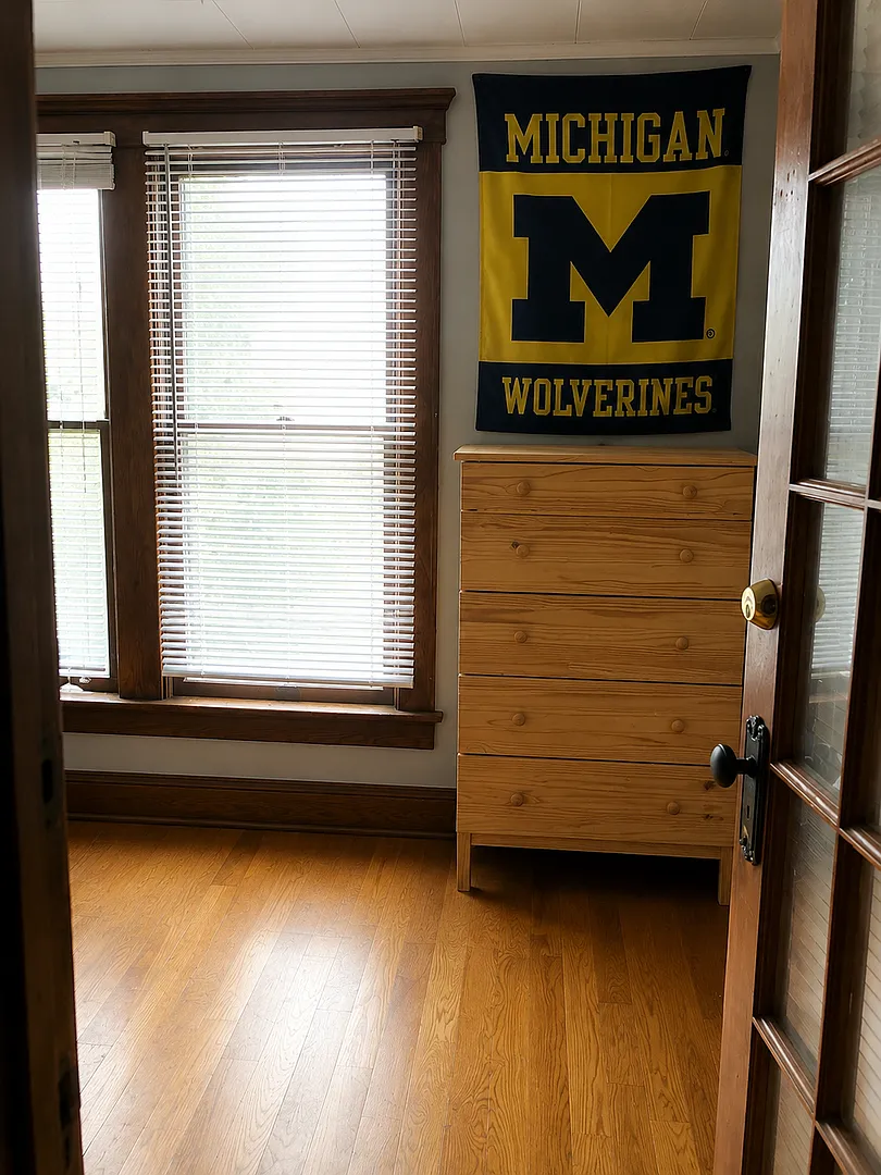 Varsity Management - 328 E. William — Photo 4