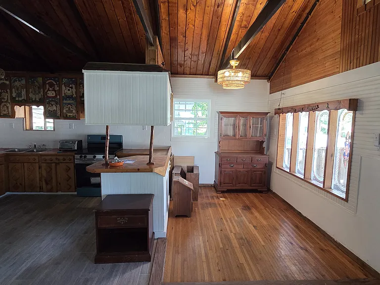 300 Kegley St — Photo 15