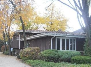 163 E Butterfield Rd, Elmhurst, IL 60126