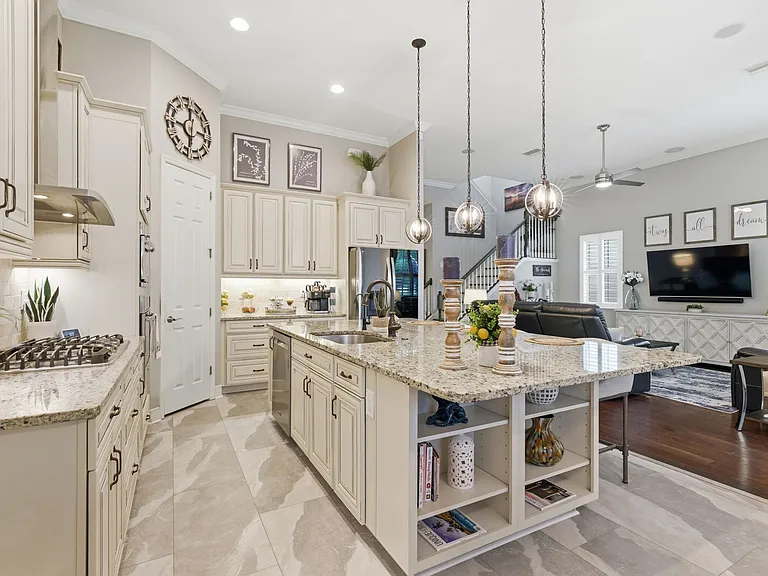 624 Winterside Dr — Photo 6