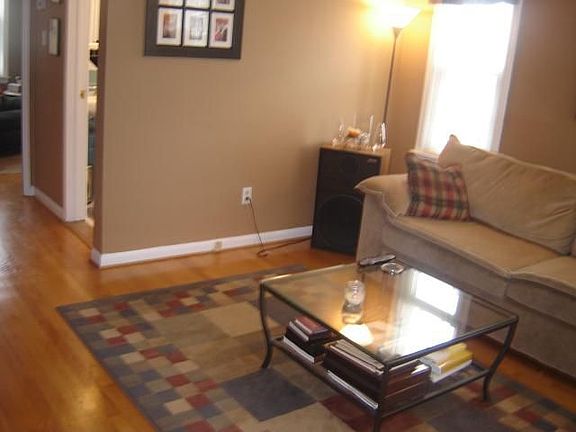 5th image of 4047 Gardner Ave
