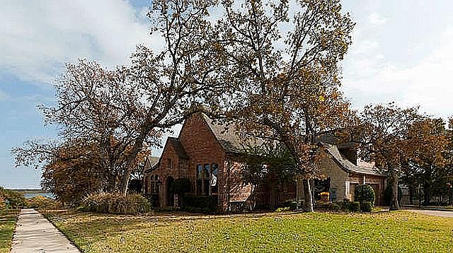 1st image of 3129 Misty Oak Dr
