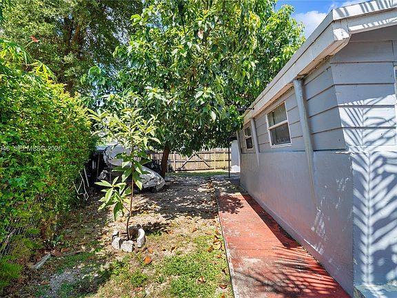 3rd image of 1741 NE 178th St #B