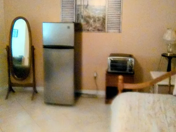 807 SE Celtic Ave, Port Saint Lucie, FL 34983