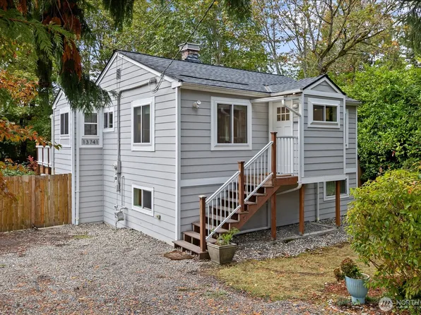 13741 37th Avenue NE, Seattle, WA 98125