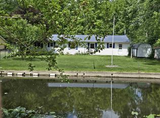 7446 E South Barbee Dr, Pierceton, IN 46562