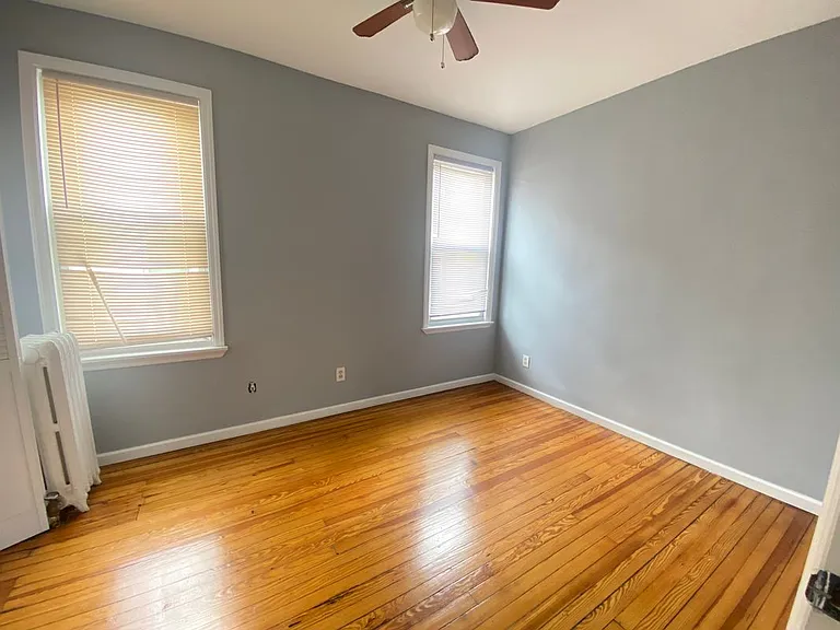 66 Tiffany Pl — Photo 12
