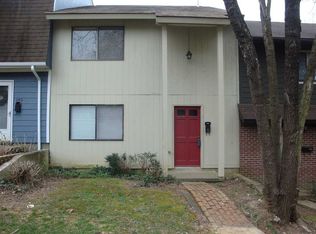 146 Woodlake Dr, Charlottesville, VA 22901