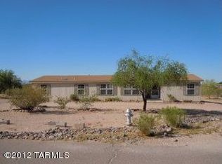 5762 E Farmstead Dr, Tucson, AZ 85756