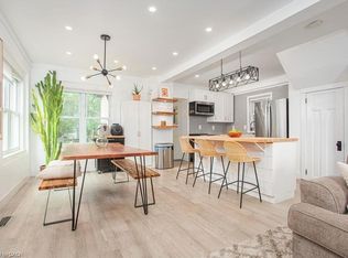 826 Beach Blvd, Hamilton, ON