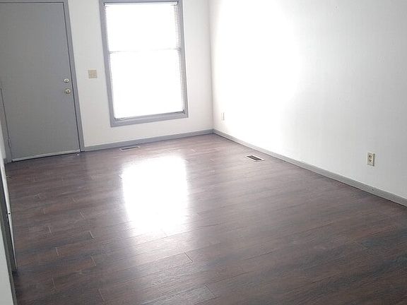 3rd image of 34 Gettysburg Dr #B