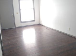 21 Shenandoah Ave APT C, Jacksonville, IL 62650