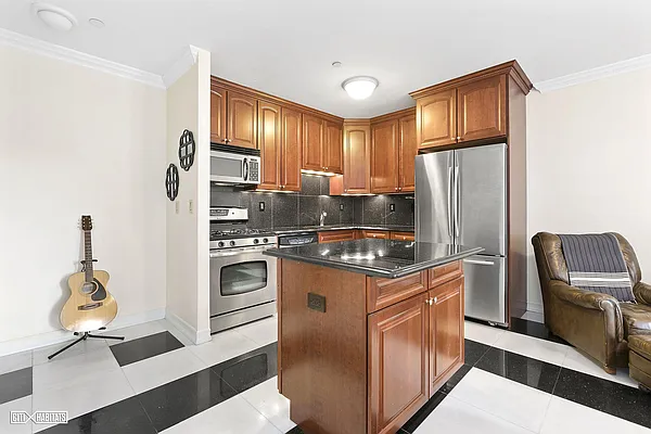 Rented by Citi Habitats | media 10