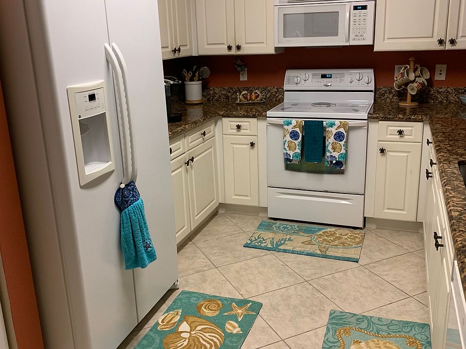 1st image of 60 Surfview Dr APT 221