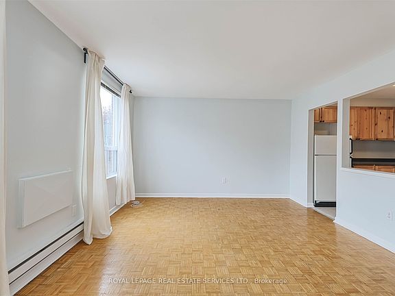 4th image of 2875 Bloor St W