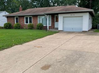 1460 Washington St, Florissant, MO 63033