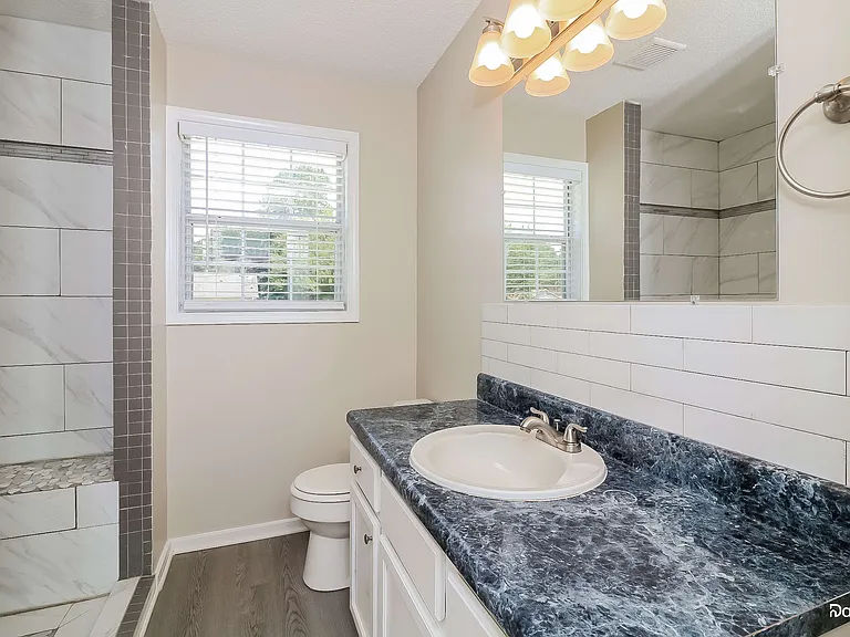100 Ivy Glen Ct — Photo 11
