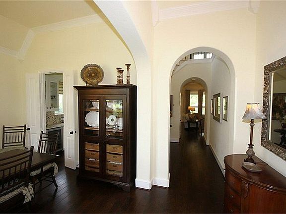 3rd image of 135 Monterrey Pines Dr