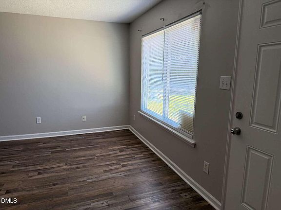 4th image of 800 Fargo St APT E3