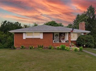 706 Maple Dr, Monongahela, PA 15063