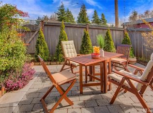 4120 42nd Ave SW #B, Seattle, WA 98116