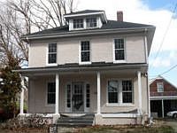 1st image of 609 Forest St