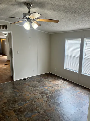 204 Celery Ave N Photo 1