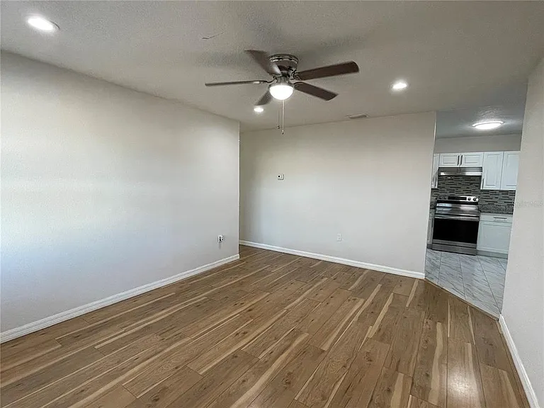1208 Carlton Ave — Photo 5