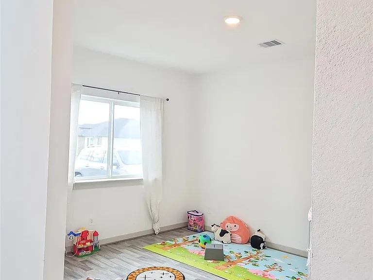 7219 Sunbreeze Ln — Photo 17