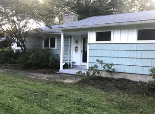 2 Cobblestone Dr, Paoli, PA 19301