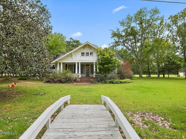 237 White St, Florence, MS 39073