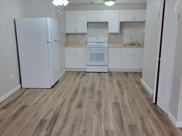 173 Loudon Rd APT 607
