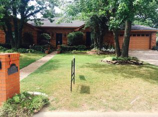 2504 Crosshill Rd, Fort Smith, AR 72908
