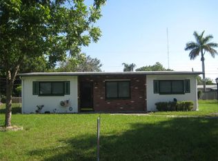 8742 Narcissus Ave, Seminole, FL 33777